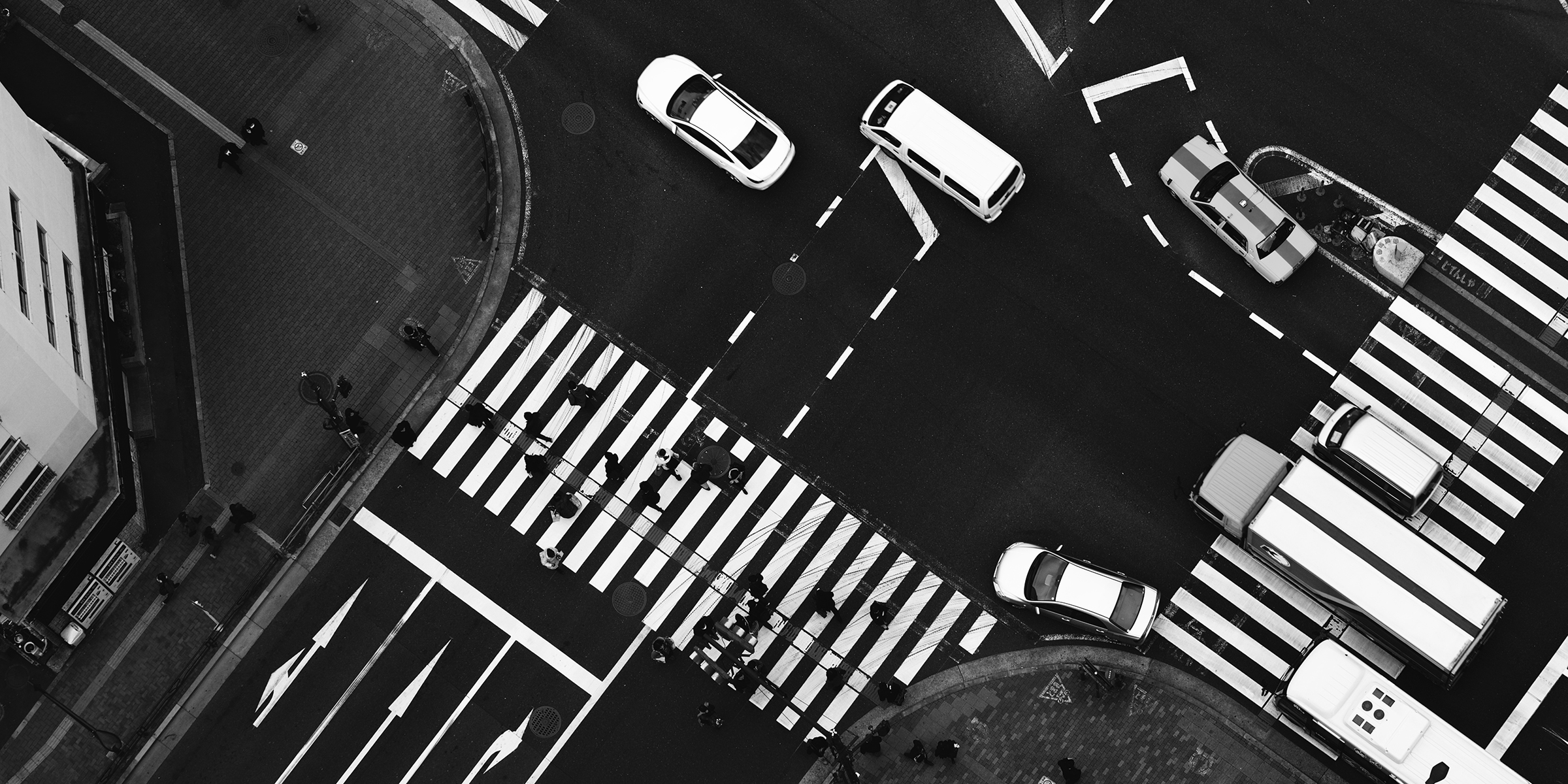 Birds-eye view of traffic on a street